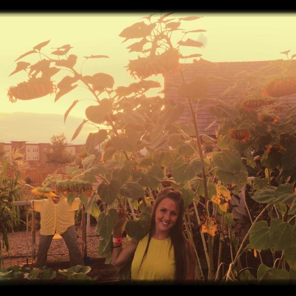 Meet your Posher, Sarah - Picture 1 of 1